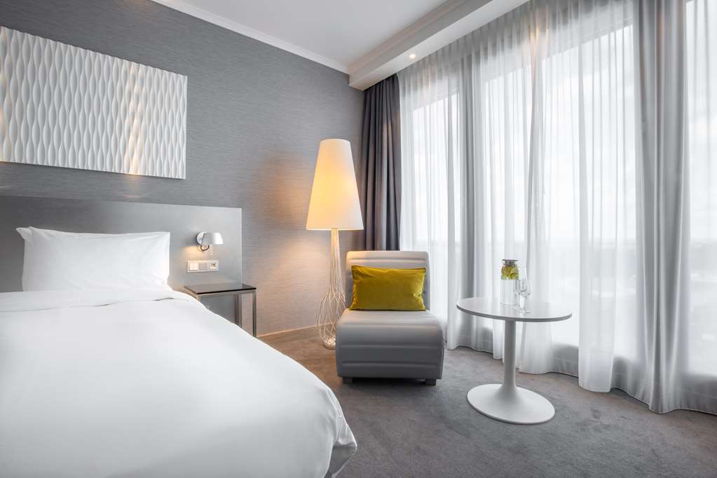 Фото Radisson Blu Hotel, Hannover