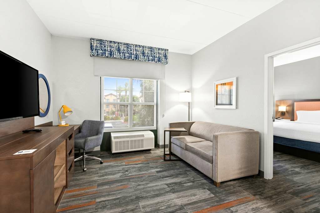 Фото Hampton Inn & Suites Phoenix-Goodyear