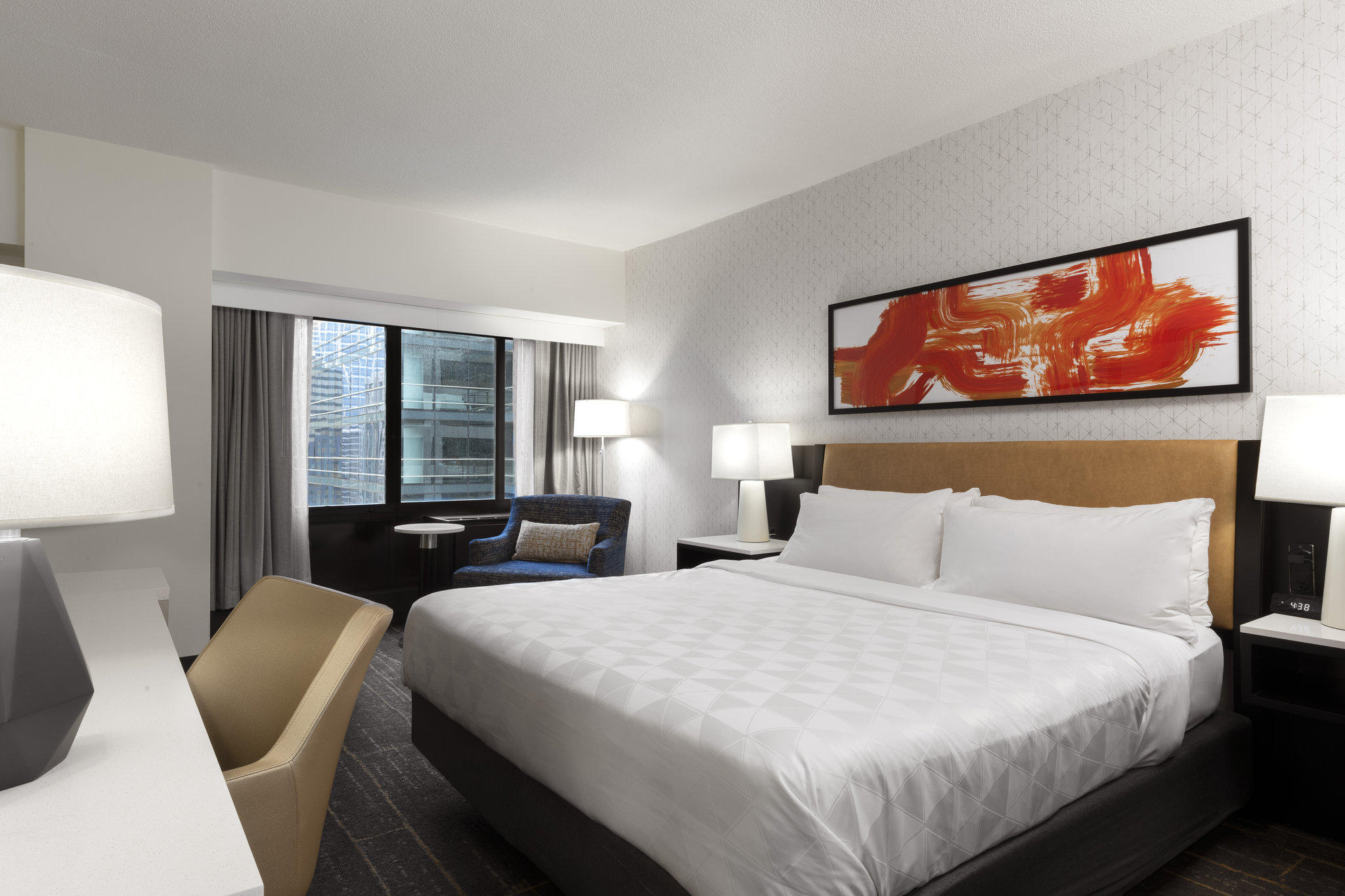 Фото Holiday Inn Chicago Dwtn Wolf Point, an Ihg Hotel