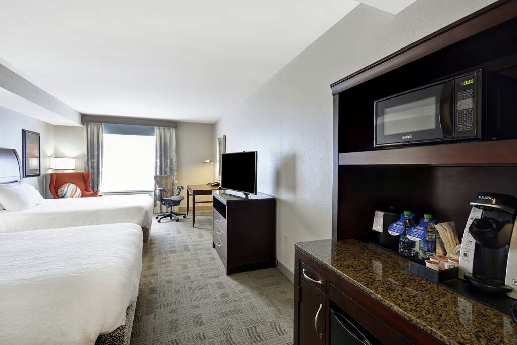 Фото Hilton Garden Inn Toledo Perrysburg