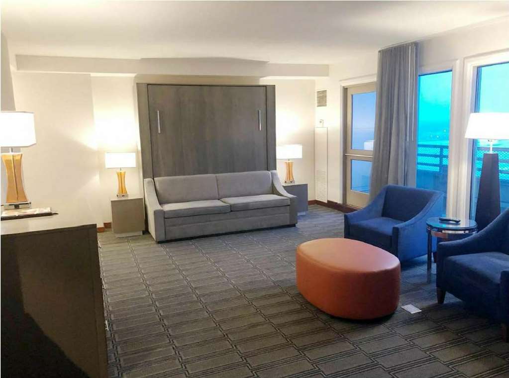 Фото Hilton Philadelphia at Penn's Landing