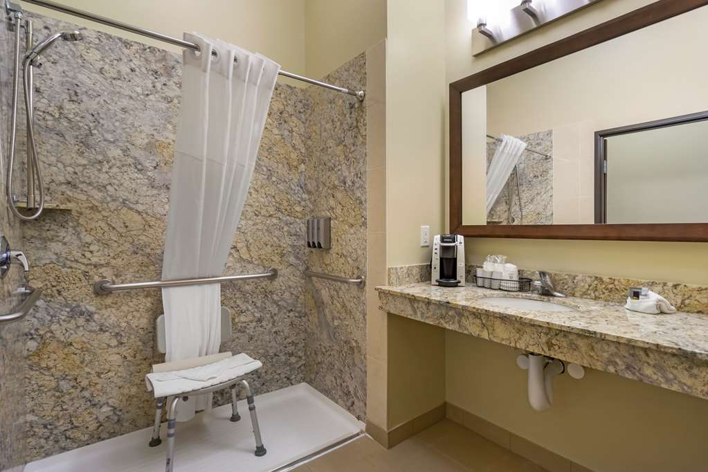 Фото Best Western Plus Lacey Inn & Suites