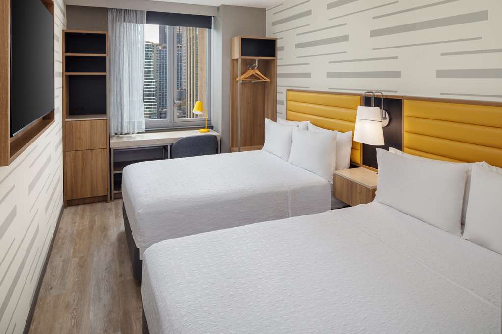 Фото Hampton Inn by Hilton New York Times Square