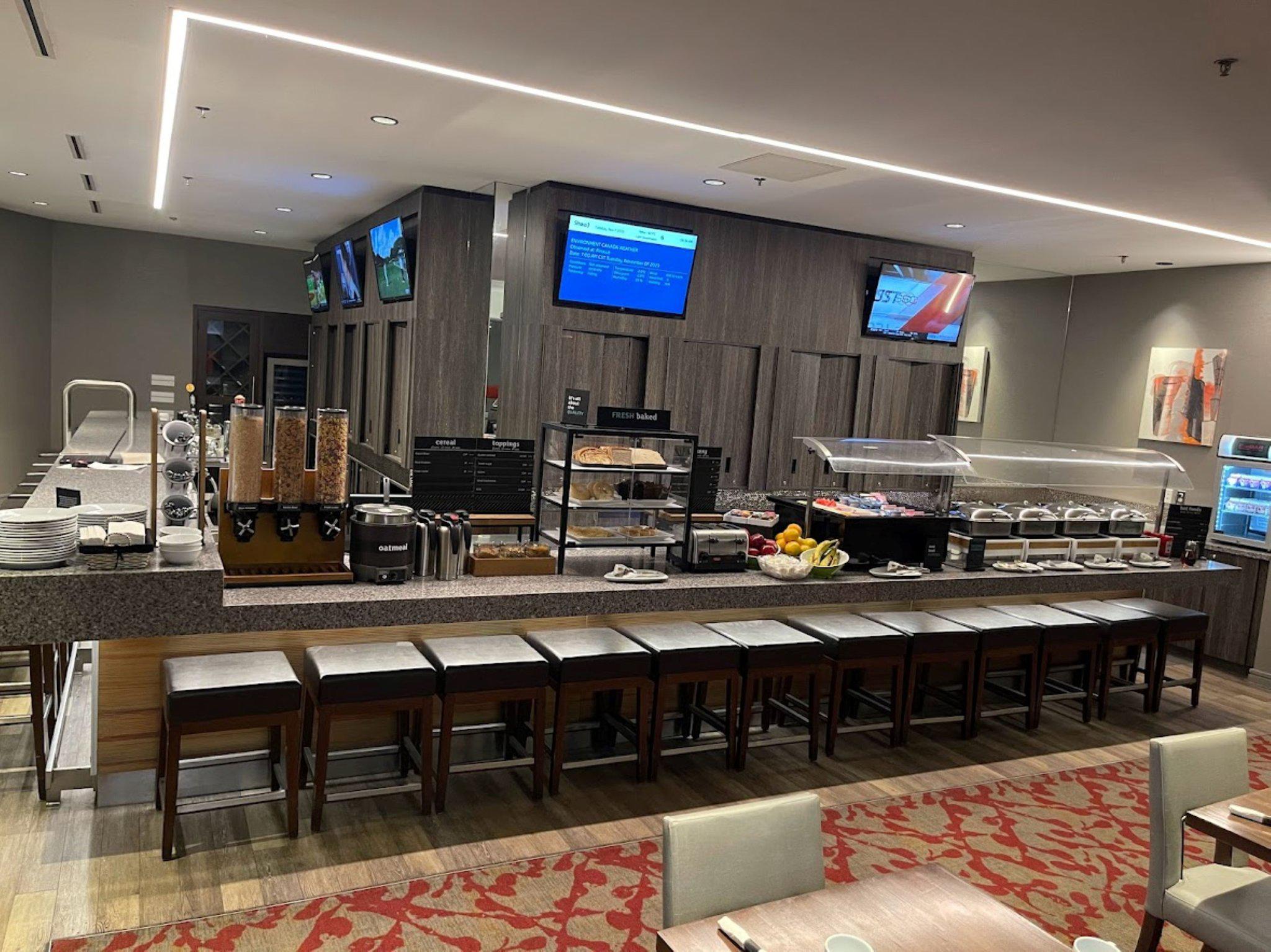 Фото Holiday Inn Winnipeg-South by ihg
