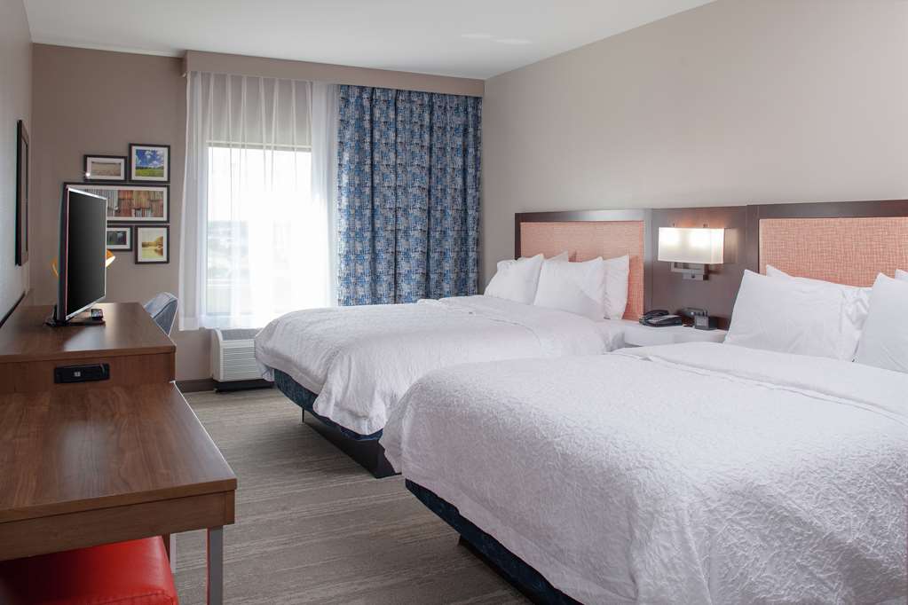 Фото Hampton Inn & Suites Overland Park South