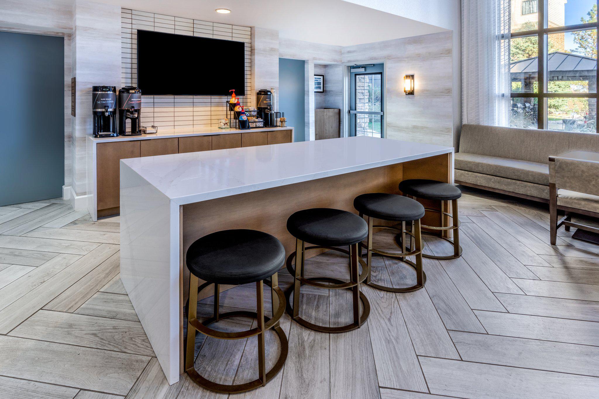 Фото Staybridge Suites Denver - Cherry Creek, an Ihg Hotel