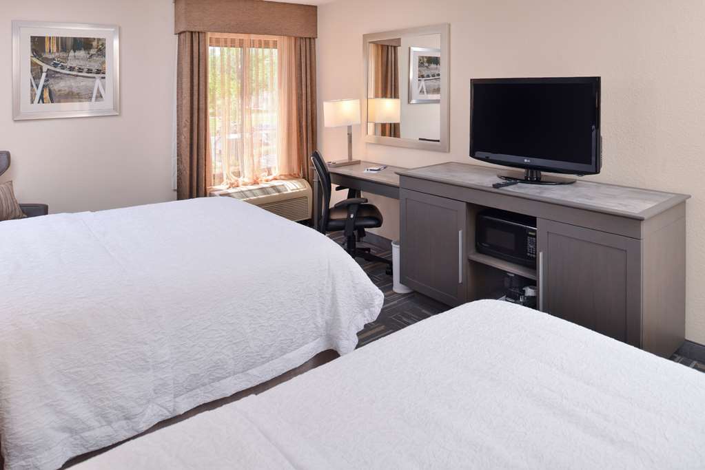 Фото Hampton Inn closest to Universal Orlando