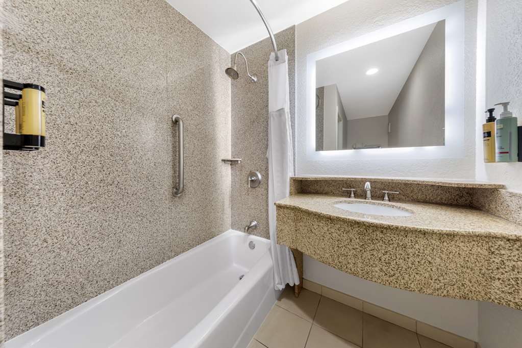 Фото Best Western Plus Ontario Airport & Convention Center