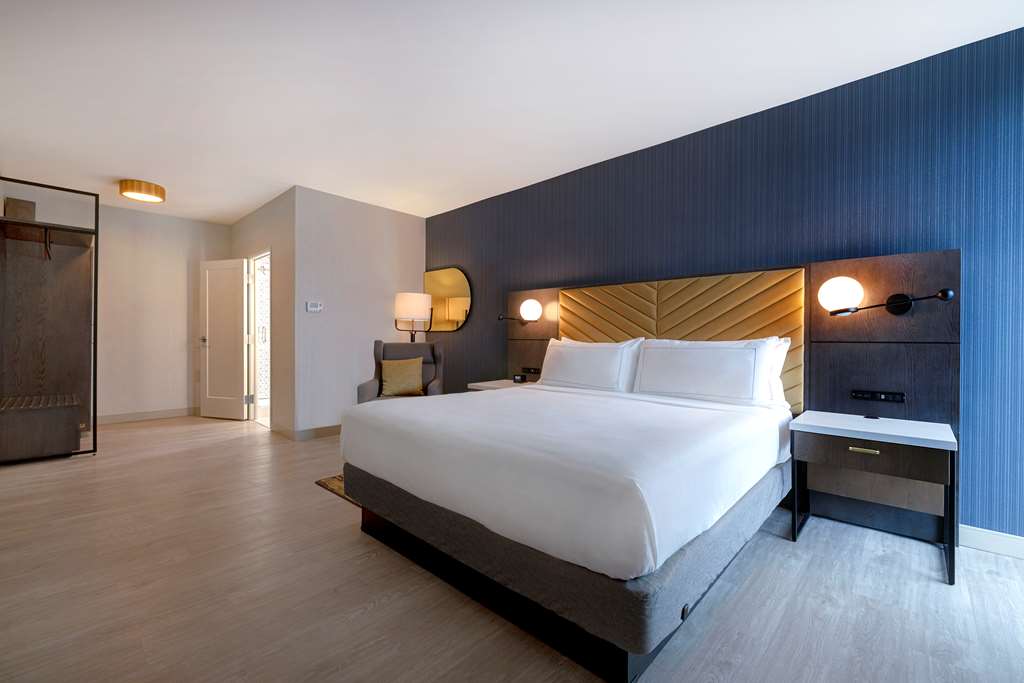 Фото DoubleTree by Hilton Palmdale, Ca