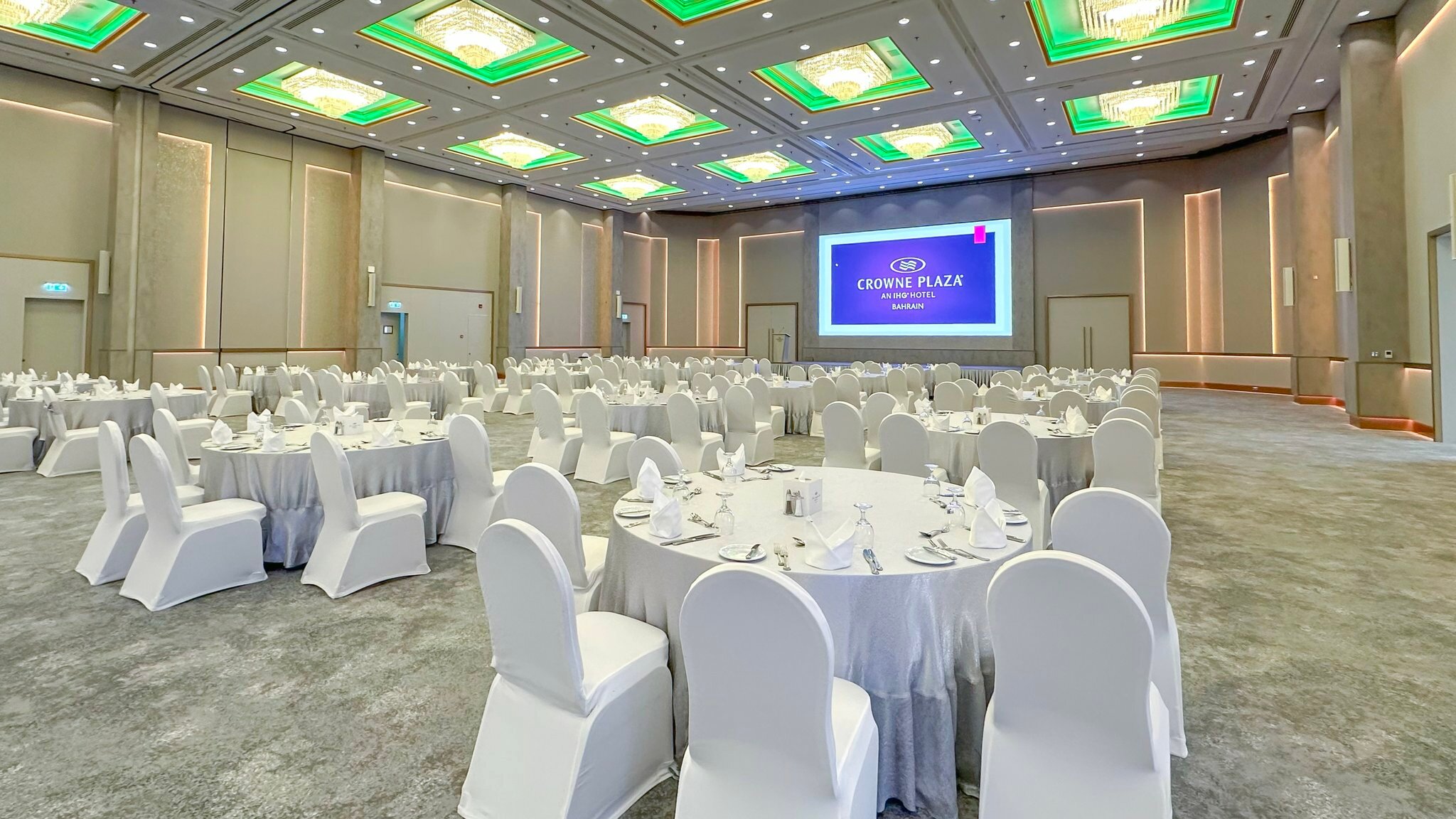 Фото Crowne Plaza Bahrain