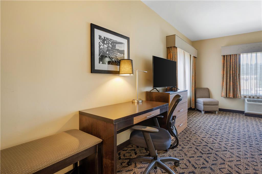 Фото Best Western Plus College Park Hotel
