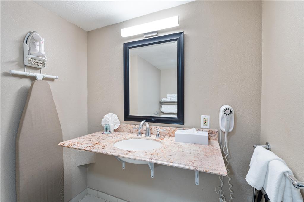 Фото Best Western Los Alamitos Inn & Suites