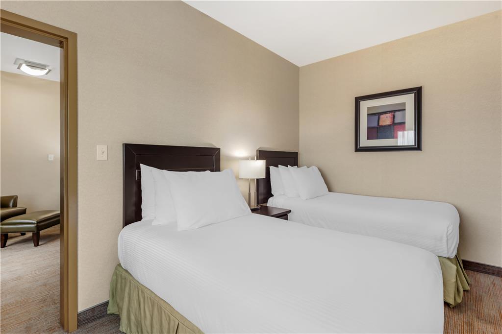 Фото Best Western Wainwright Inn & Suites