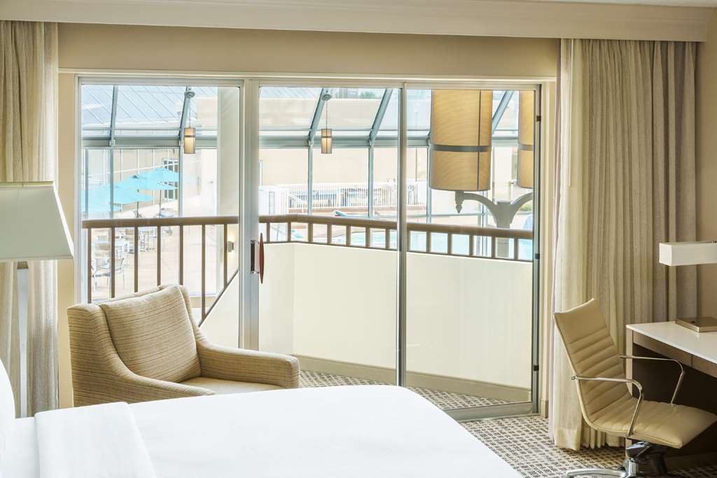 Фото DoubleTree by Hilton Orlando Airport