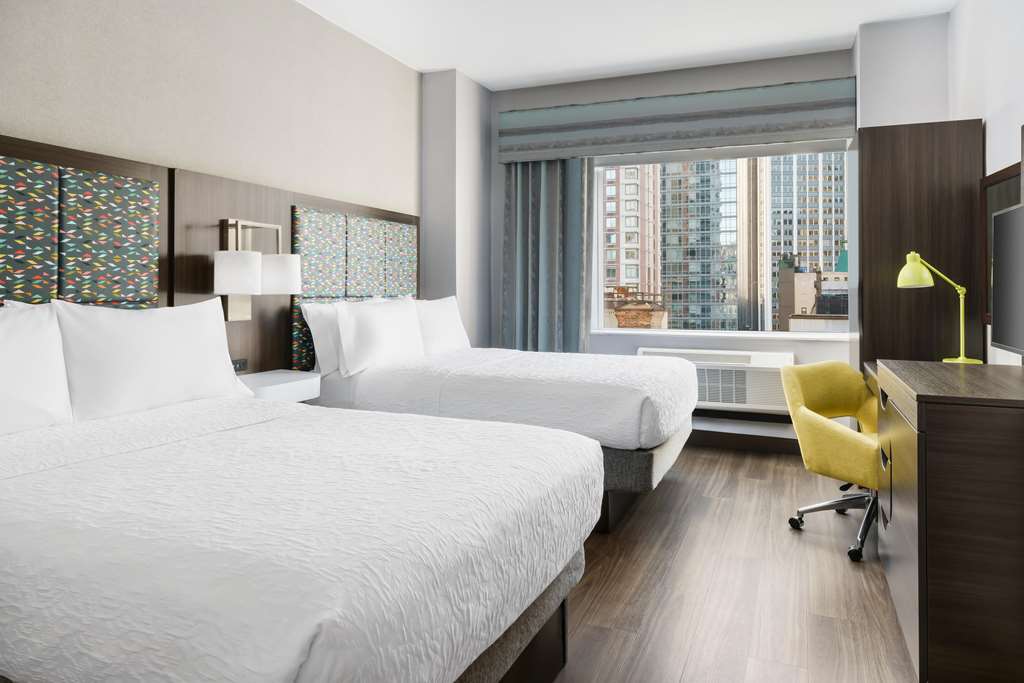 Фото Hilton Garden Inn New York/West 35 Street