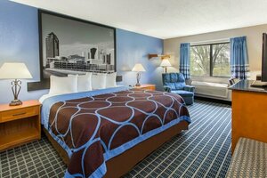Гостиница Super 8 by Wyndham Iowa City/Coralville
