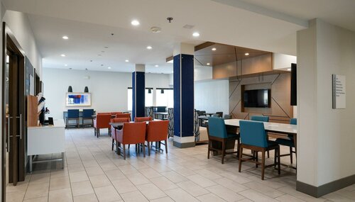 Гостиница Holiday Inn Express & Suites Cedar Hill, an Ihg Hotel в Гранд Прейри
