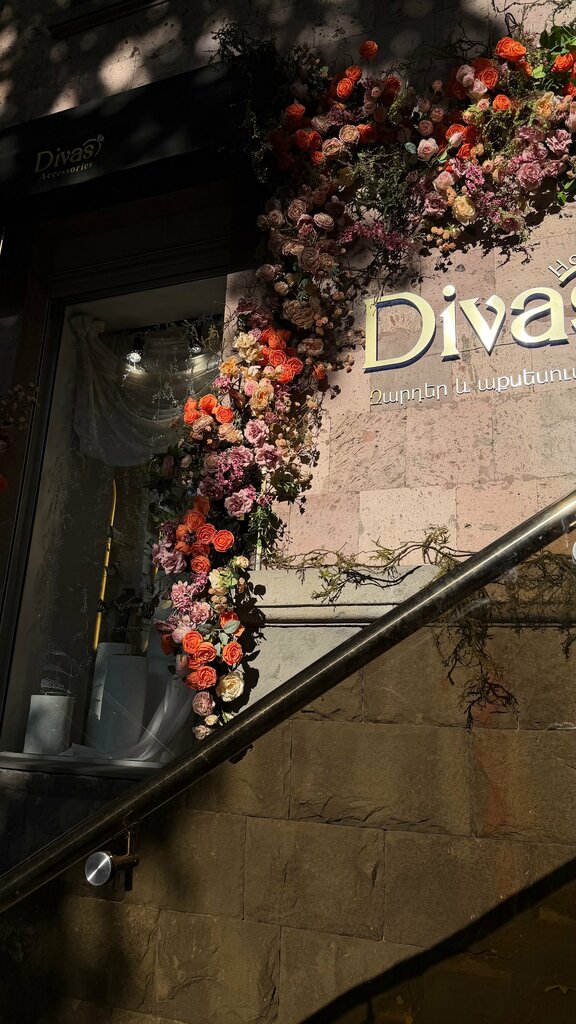 Jewelry shop Divas’ Home, Yerevan, photo