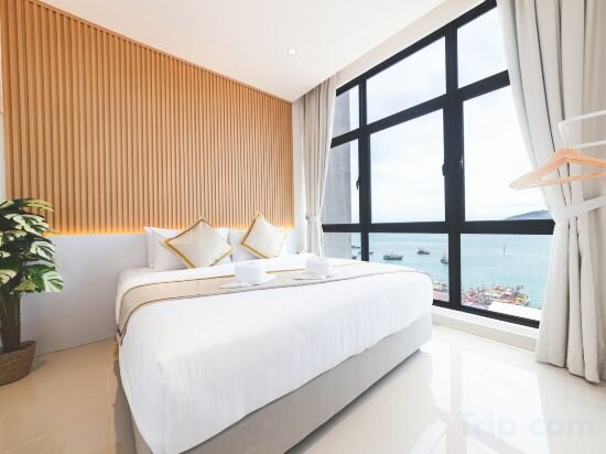 Hotel Charis Seaview Suites at The Shore Kota Kinabalu, Kota Kinabalu, photo