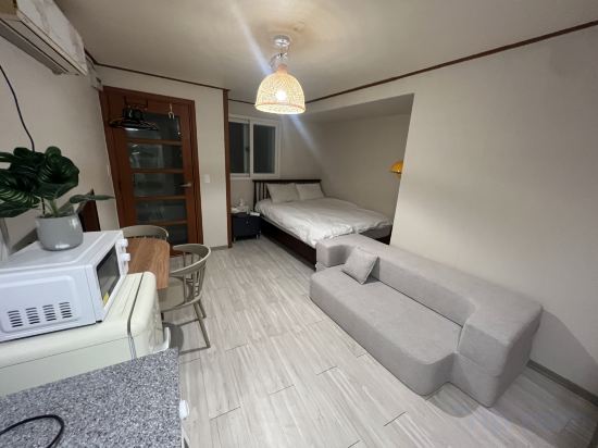 Фото Jnineguesthouse