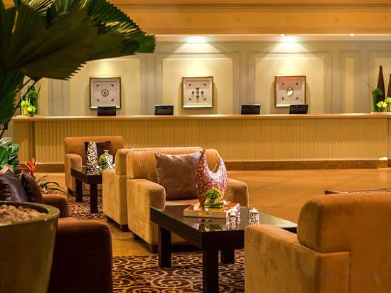 Фото Renaissance Riverside Hotel Saigon