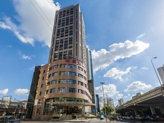 Фото Holiday Inn Express Shanghai Zhenping