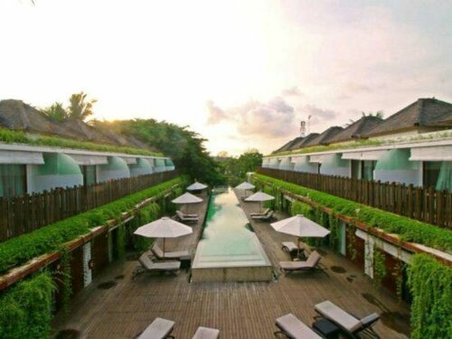 Внешний вид отеля Kupu Kupu Jimbaran Beach Club & SPA by Loccitane в Джимбаране, фото 5