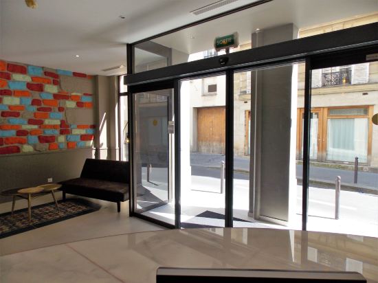 Фото Hotel Excelsior Batignolles