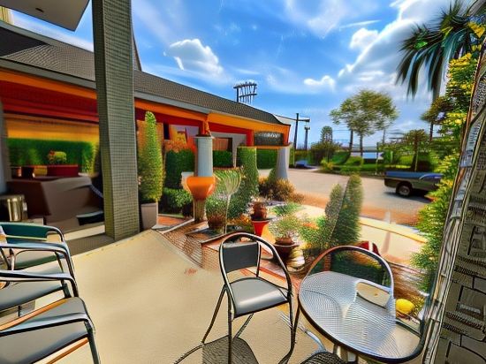 Фото Peak Boutique City Hotel