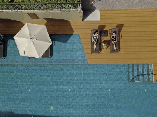 Фото Andaman Beach Hotel Phuket Patong - Handwritten Collection