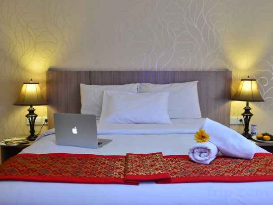 Фото Emilia Hotel by Amazing