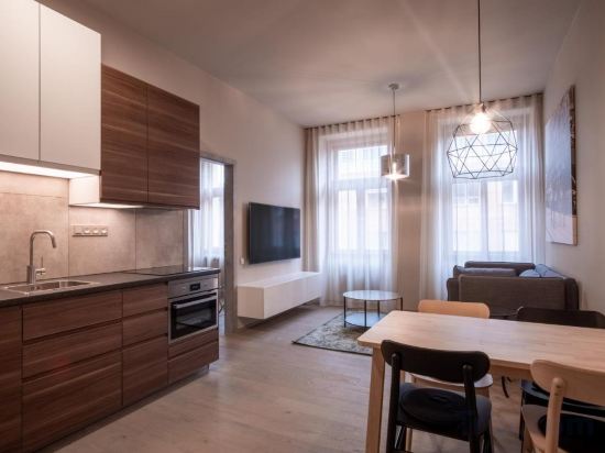 Фото Aparthotel Rimska 14