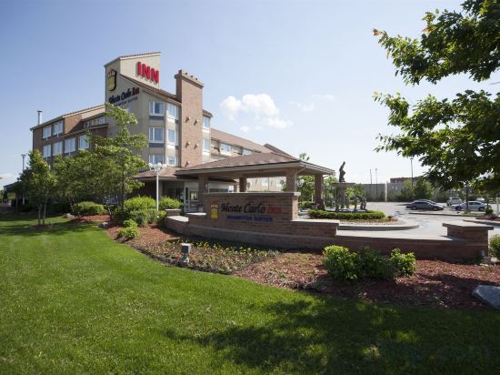 Фото Monte Carlo Inn - Brampton Suites