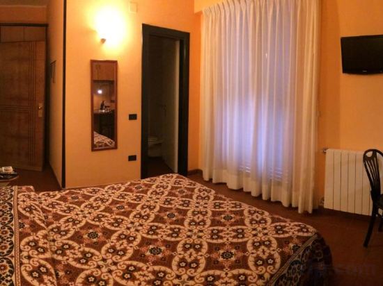 Фото Albergo Il Picchio