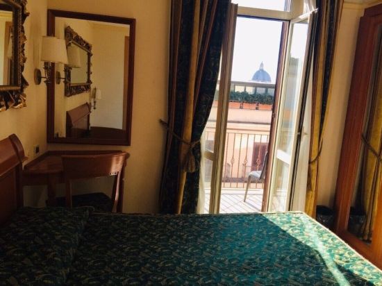 Фото Champagne Palace Hotel