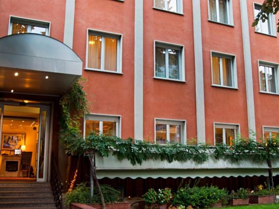 Фото отеля 1