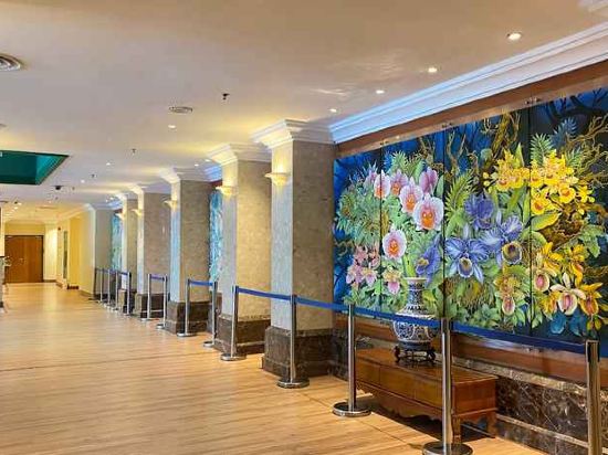 Фото Hotel Maluri