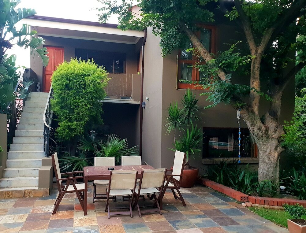 Фото Moonflower Cottages