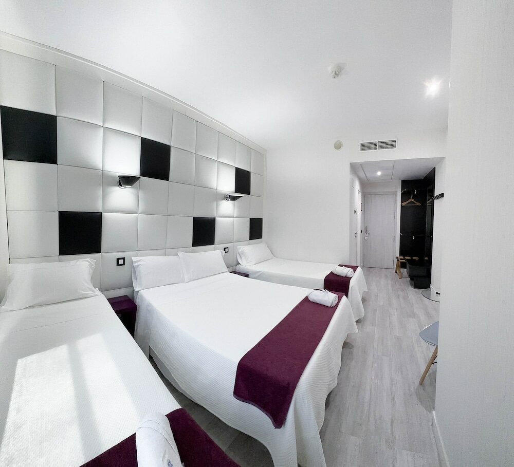 Фото Urban Hotels N Avenida de Espana