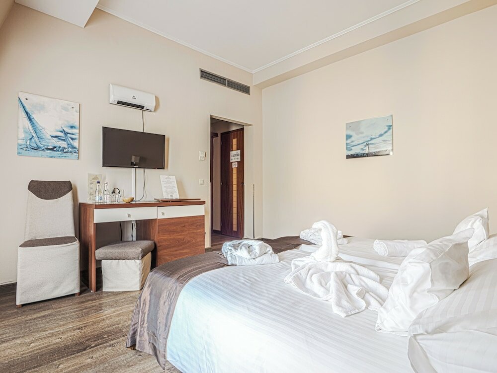 Фото Holiday Beach Budapest Wellness Hotel with Sauna Park