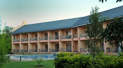 Гостиница Cresta Marang Gardens во Франсистауне