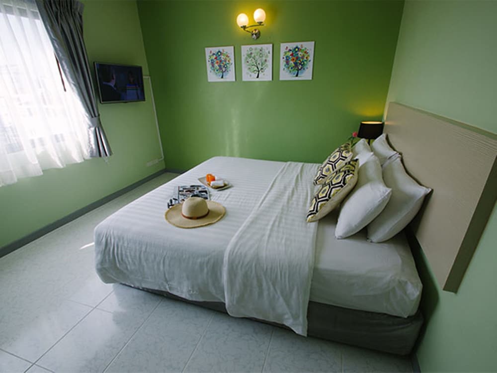 Фото Thipurai City Hotel