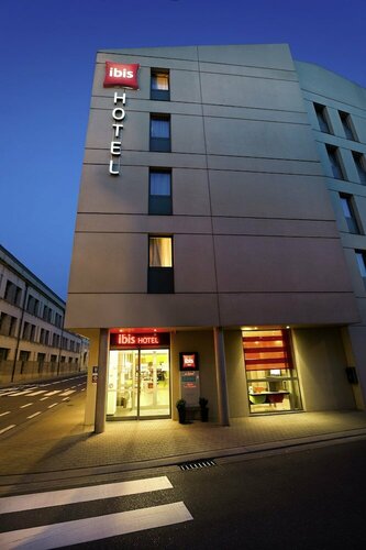 Внешний вид отеля Ibis Sint Niklaas Centrum в Синт-Никласе, фото 3