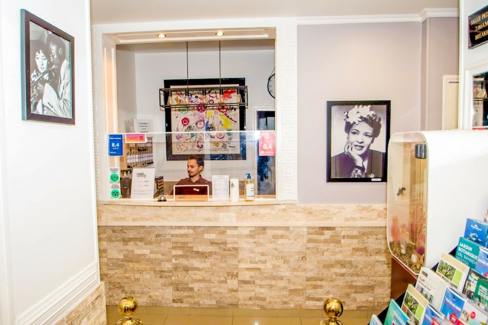 Фото Hotel Parisien