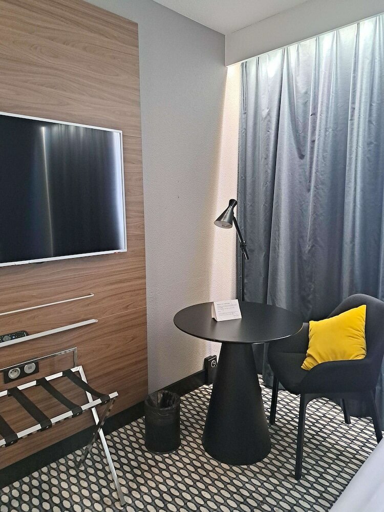 Фото Hotel Mercure Bordeaux Centre Ville