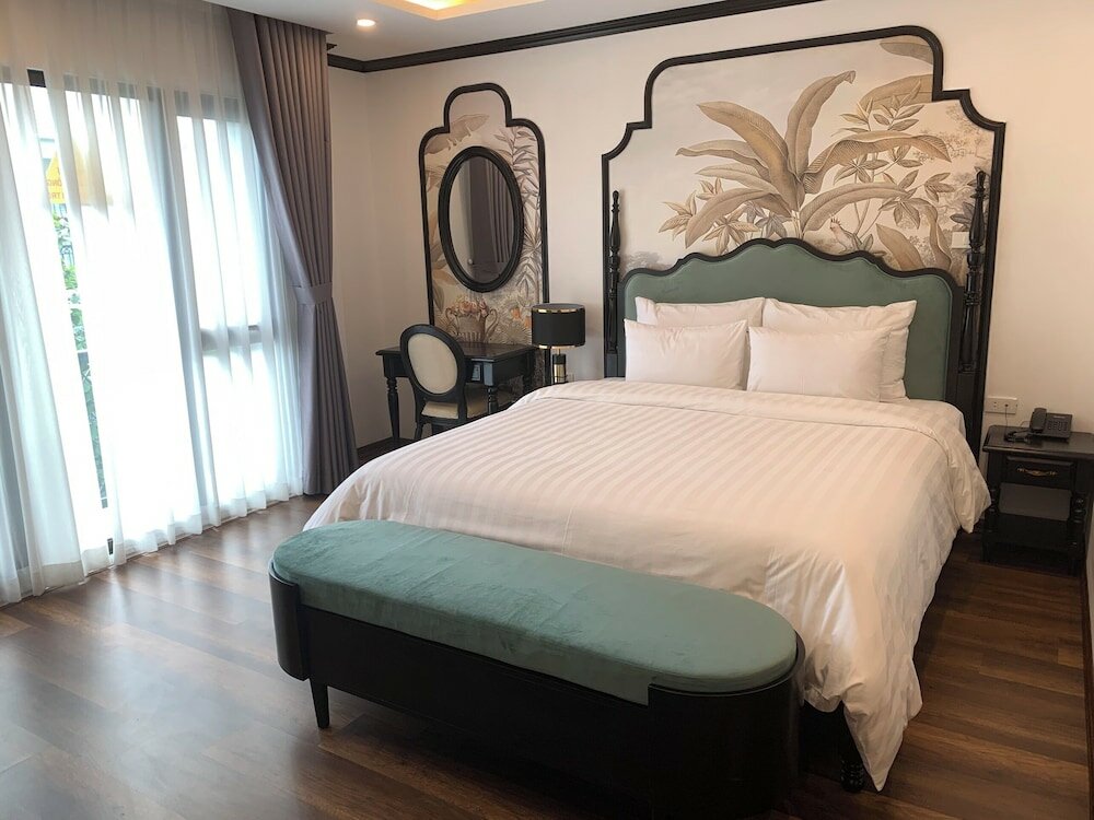 Фото Aquarius Premium Hotel