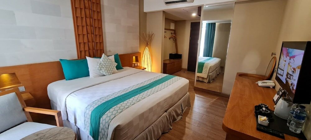 Фото Bedrock Hotel