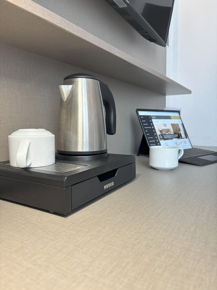 Фото Hôtel Le Valois, Cognac Centre