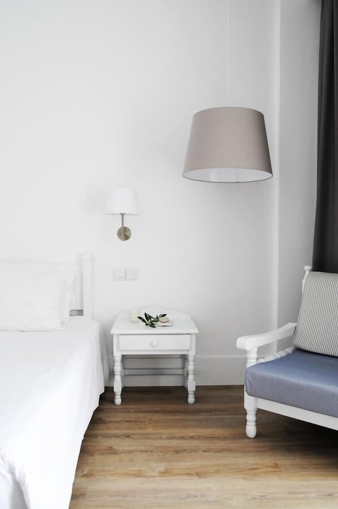 Фото Sunrise Village Beach