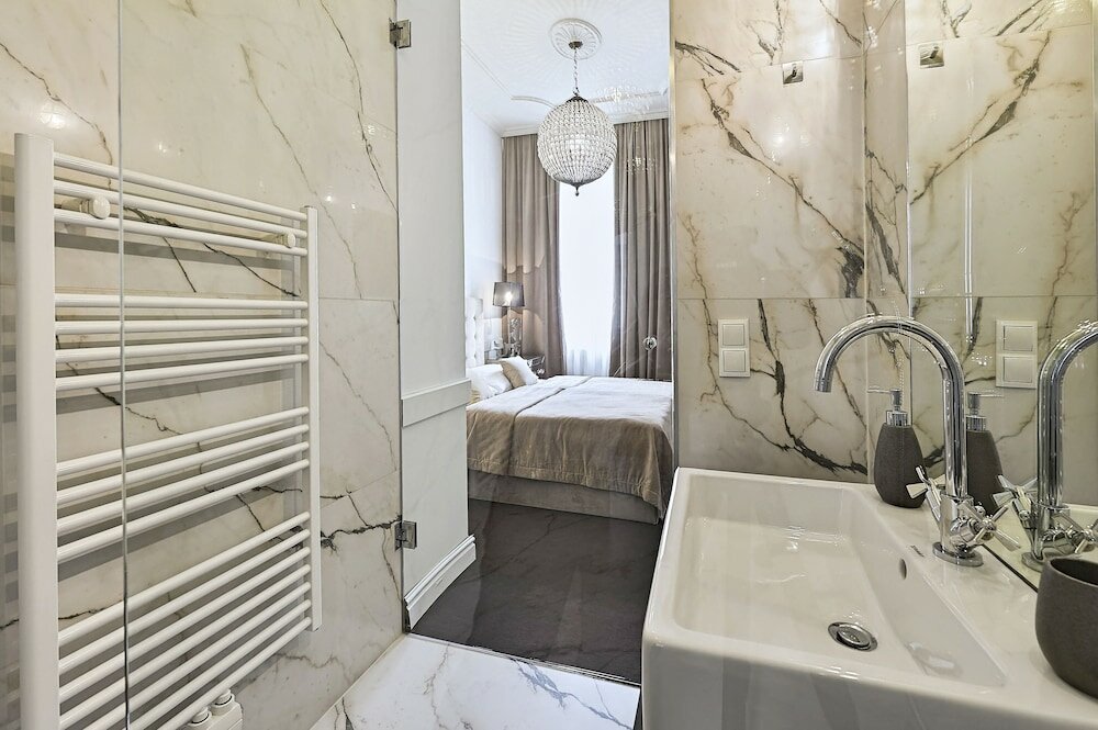 Фото 6 Rooms - Garnisongasse